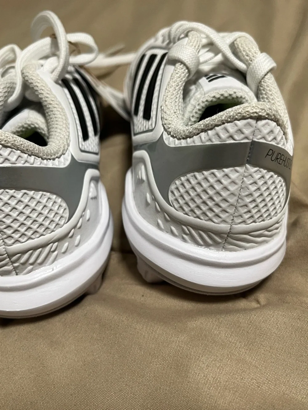 Adidas PureHustle 3 MD Kids Cleats White Black Size 11K Softball Baseball NWT - Picture 3 of 6